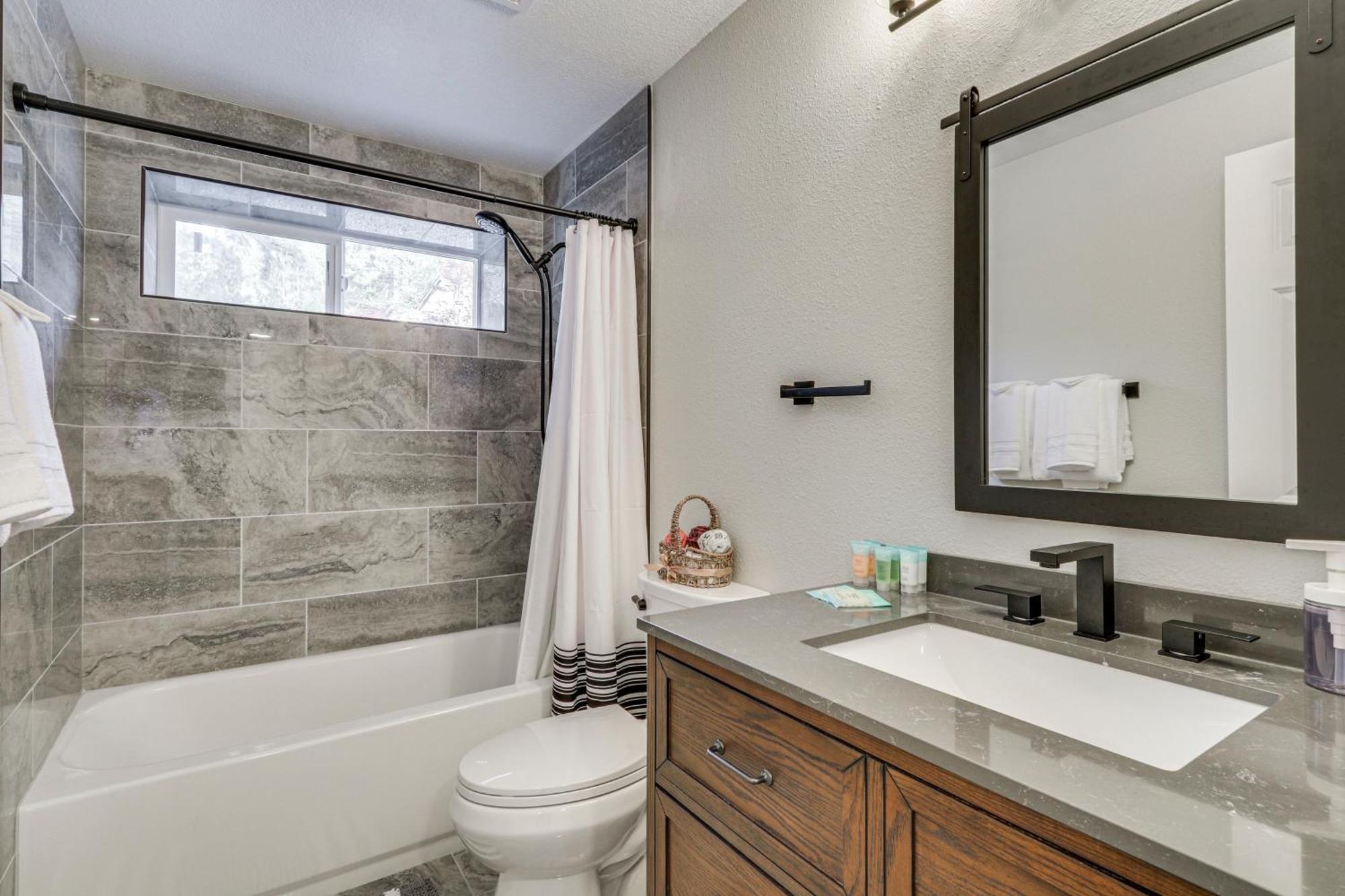 Vacation Near Parks And Downtown! Holiday home *